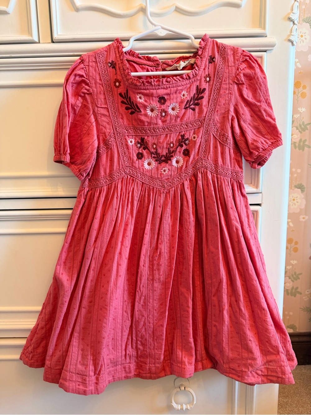 Mini Boden Girls Embroidered Dress